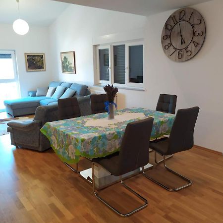Apartment Jasmina Рийека Екстериор снимка