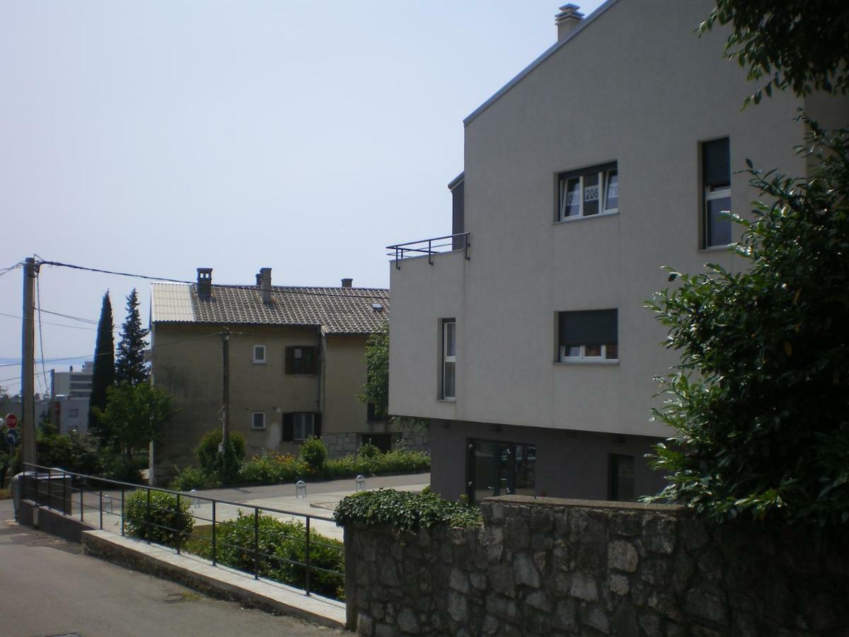 Apartment Jasmina Рийека Екстериор снимка