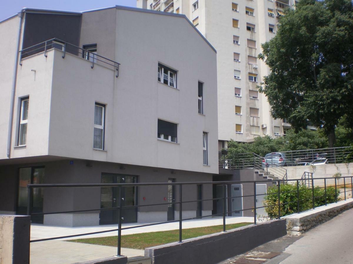 Apartment Jasmina Рийека Екстериор снимка